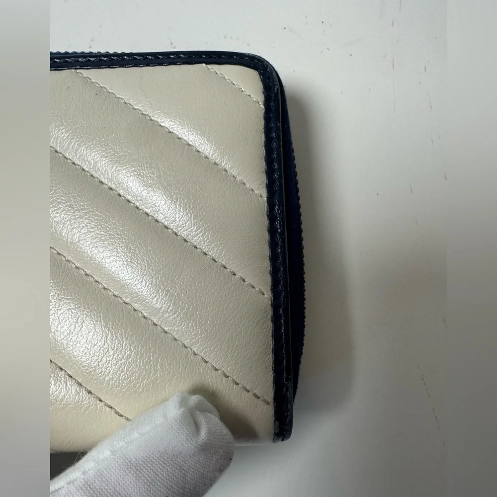 Gucci Women’s Round Long GG Marmont White and Navy Wallet